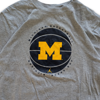 NCAA Michigan Wolverines Logo T-Shirt Jordan Grau Medium